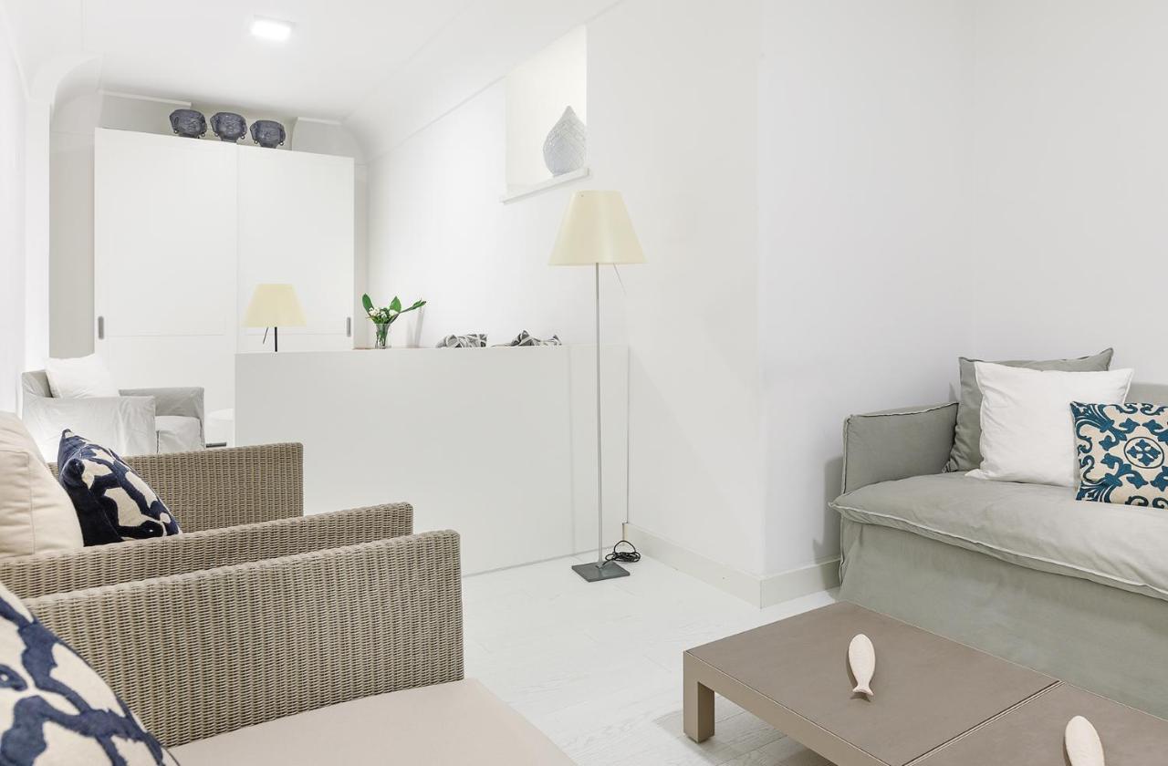 White Stylish Apartment 3 فيكو إيكوينس المظهر الخارجي الصورة