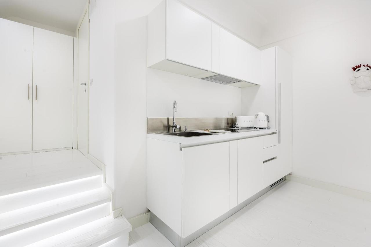 White Stylish Apartment 3 فيكو إيكوينس المظهر الخارجي الصورة