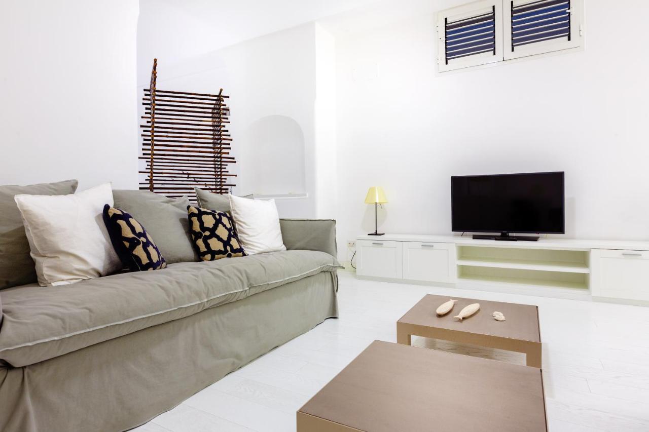 White Stylish Apartment 3 فيكو إيكوينس المظهر الخارجي الصورة