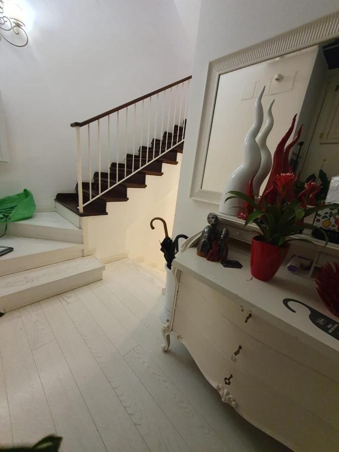 White Stylish Apartment 3 فيكو إيكوينس المظهر الخارجي الصورة